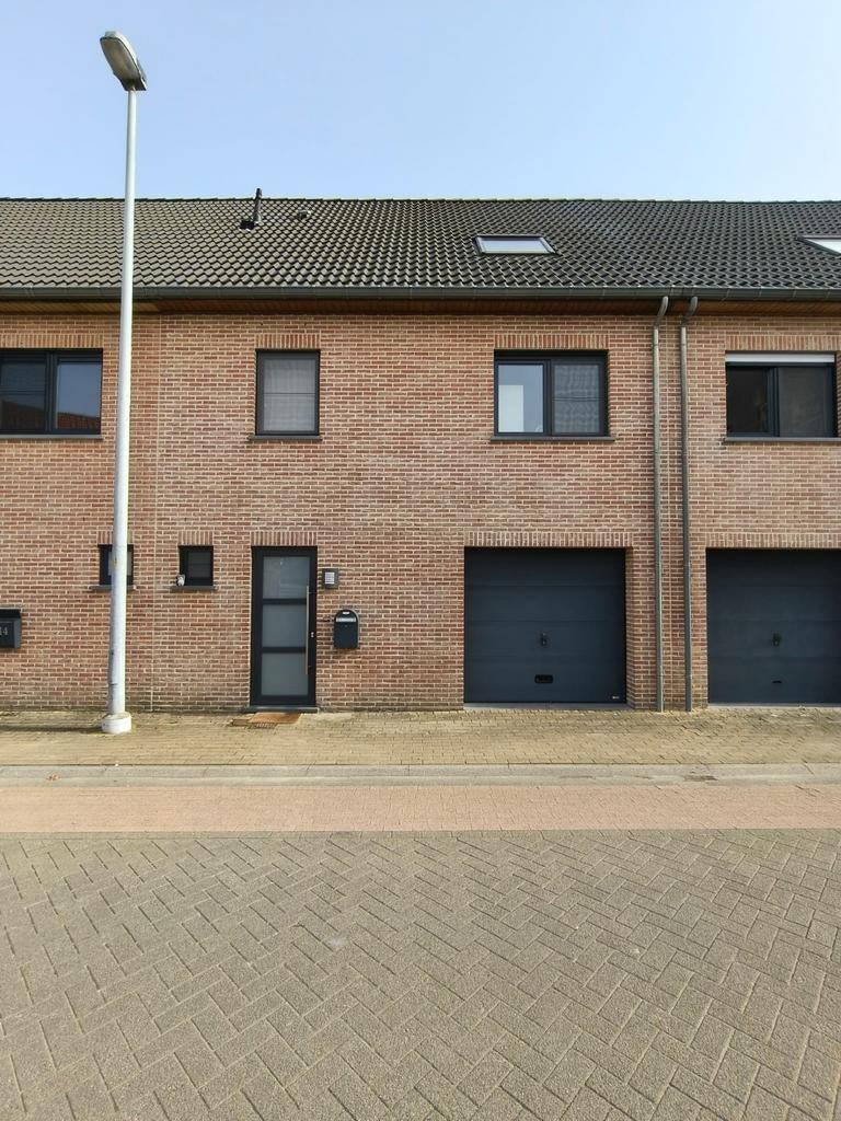 Instapklare energiezuinige woning met garage – Rijmenam, Immo, 102 kWh/m²/jaar, Tot 200 m², 165 m², 3 kamers