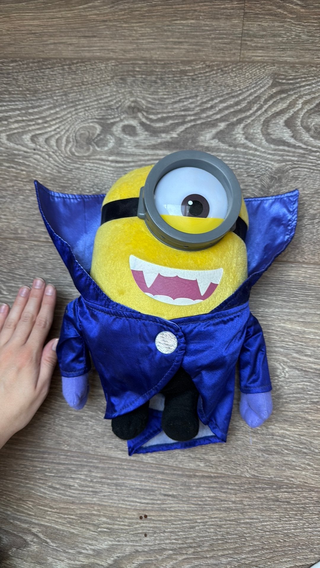 Minion vampier knuffel, Kinderen en Baby's, Nieuw, Ophalen of Verzenden, Middelgroot (20 tot 80 cm), Geel