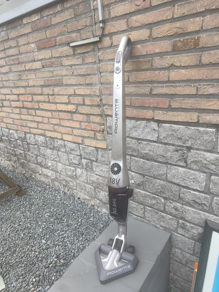 Aspirateur balai Rowenta Air Force 18 V (sans câble d'alimen, Enlèvement