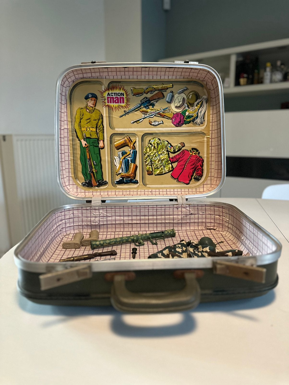 Rare mallette de voyage Actionman '70 avec pièces d'origine, Collections, Enlèvement, Comme neuf