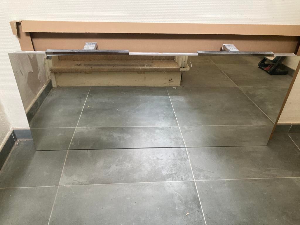 (Badkamer)Spiegel met verlichting, Ophalen, 100 tot 150 cm, Zo goed als nieuw, Minder dan 25 cm