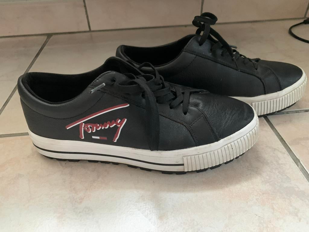 Schoenen sneakers Tommy Hilfiger 41 als nieuw, Kleding | Heren, Schoenen, Ophalen of Verzenden, Sneakers