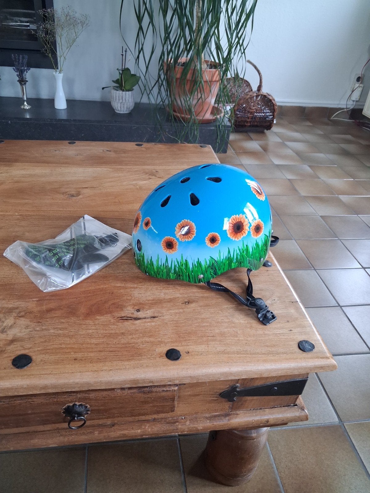 Kinderhelm Medium, Fietsen en Brommers, Ophalen, Zo goed als nieuw, Medium, Nutcase