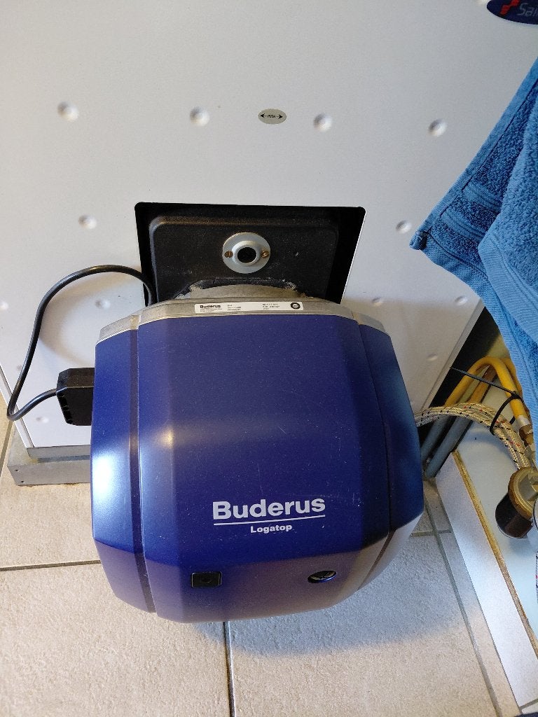 mazout brander, Doe-het-zelf en Bouw, Chauffageketels en Boilers, Ophalen, Zo goed als nieuw
