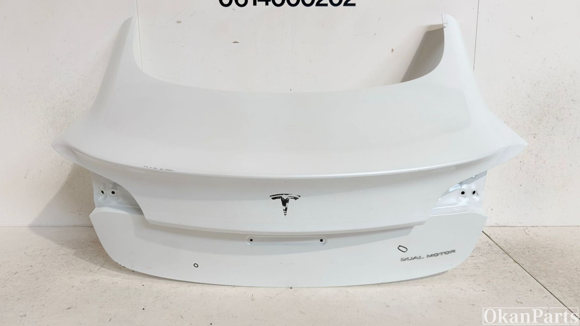 Tesla Model 3 achterklep, Info@fabrikant.eu, Achter, Fabrikant BV, Gebruikt