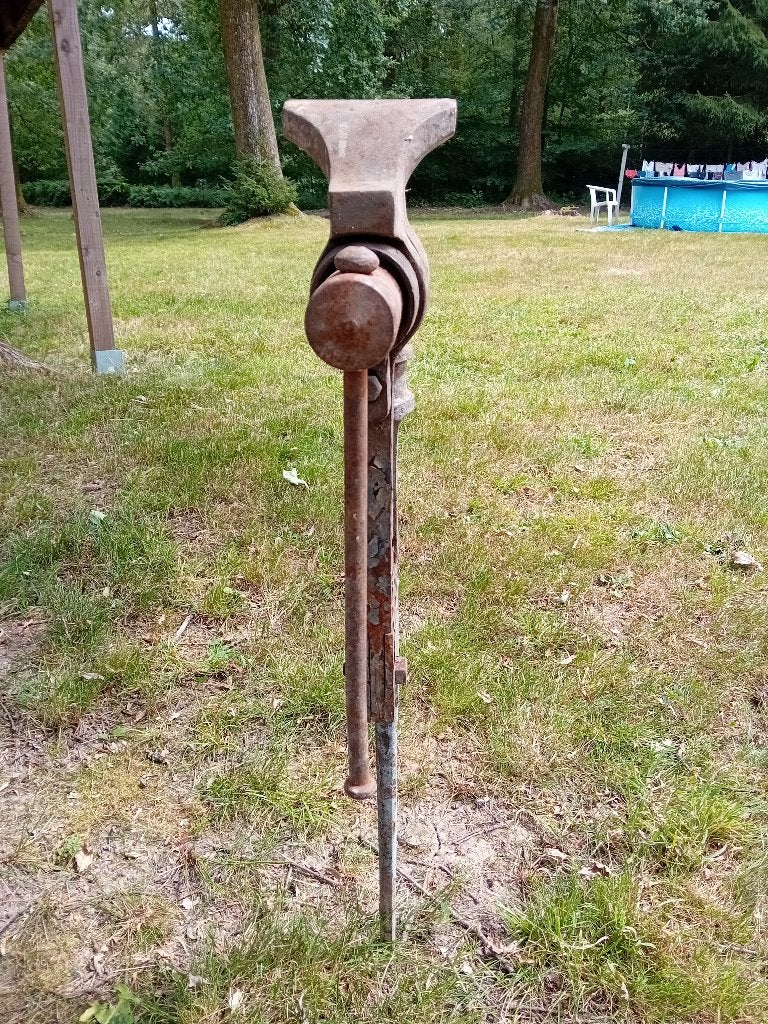 Etau, Enlèvement, Utilisé, 120 à 170 cm, Étau
