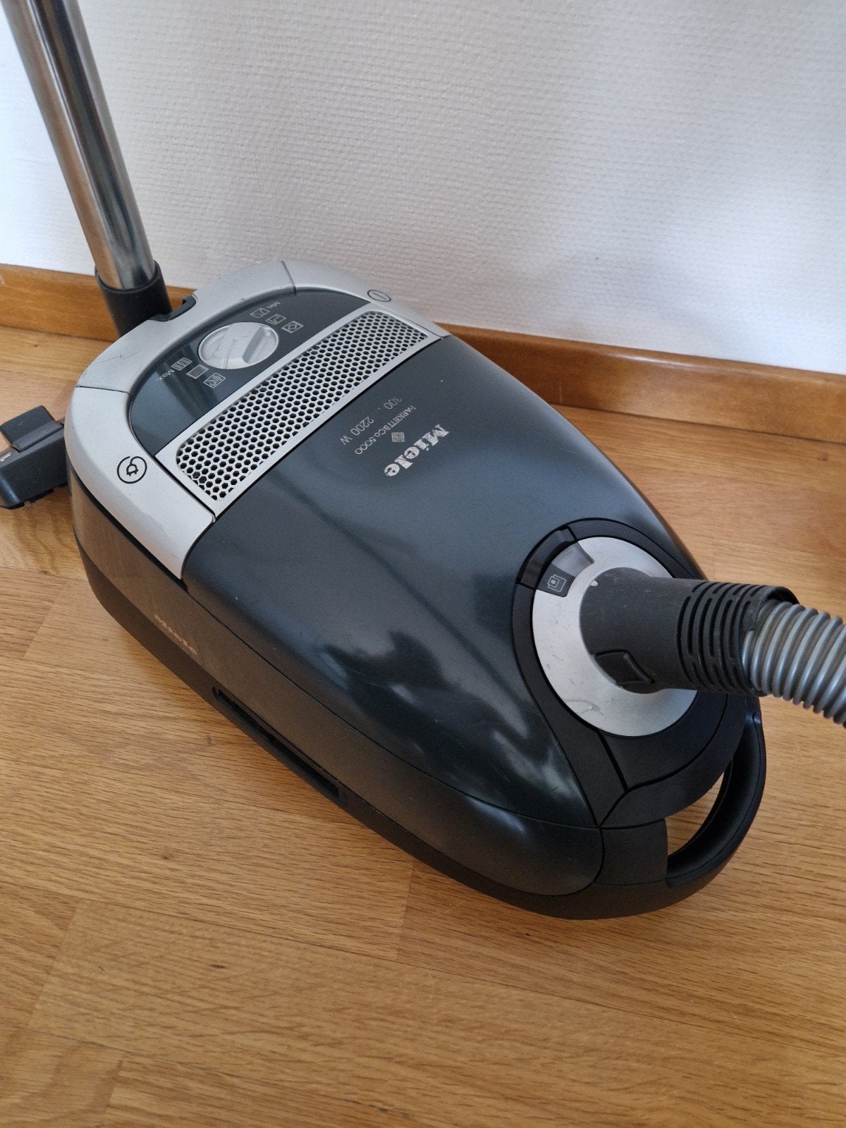 Miele Parkett&Co 5000  300......2200 Waat, Elektronische apparatuur, Stofzuigers, Ophalen of Verzenden, Miele