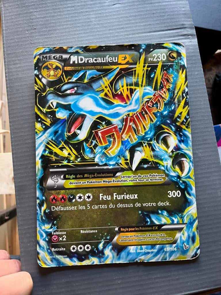 Cartes Pokemon avec le livret usé, Enlèvement ou Envoi, Comme neuf