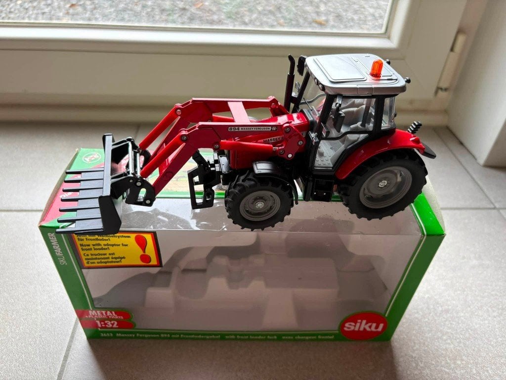 SIKU 3653, Tracteur Massey Ferguson 1:32, Enlèvement, Comme neuf, Tracteur et Agriculture, SIKU