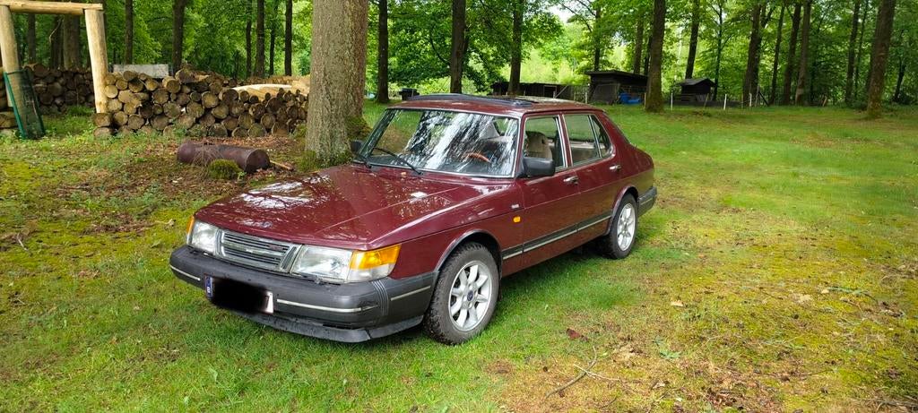 Saab 900 Sedan, Autos, Saab, Rouge, Achat, Boîte manuelle, Particulier