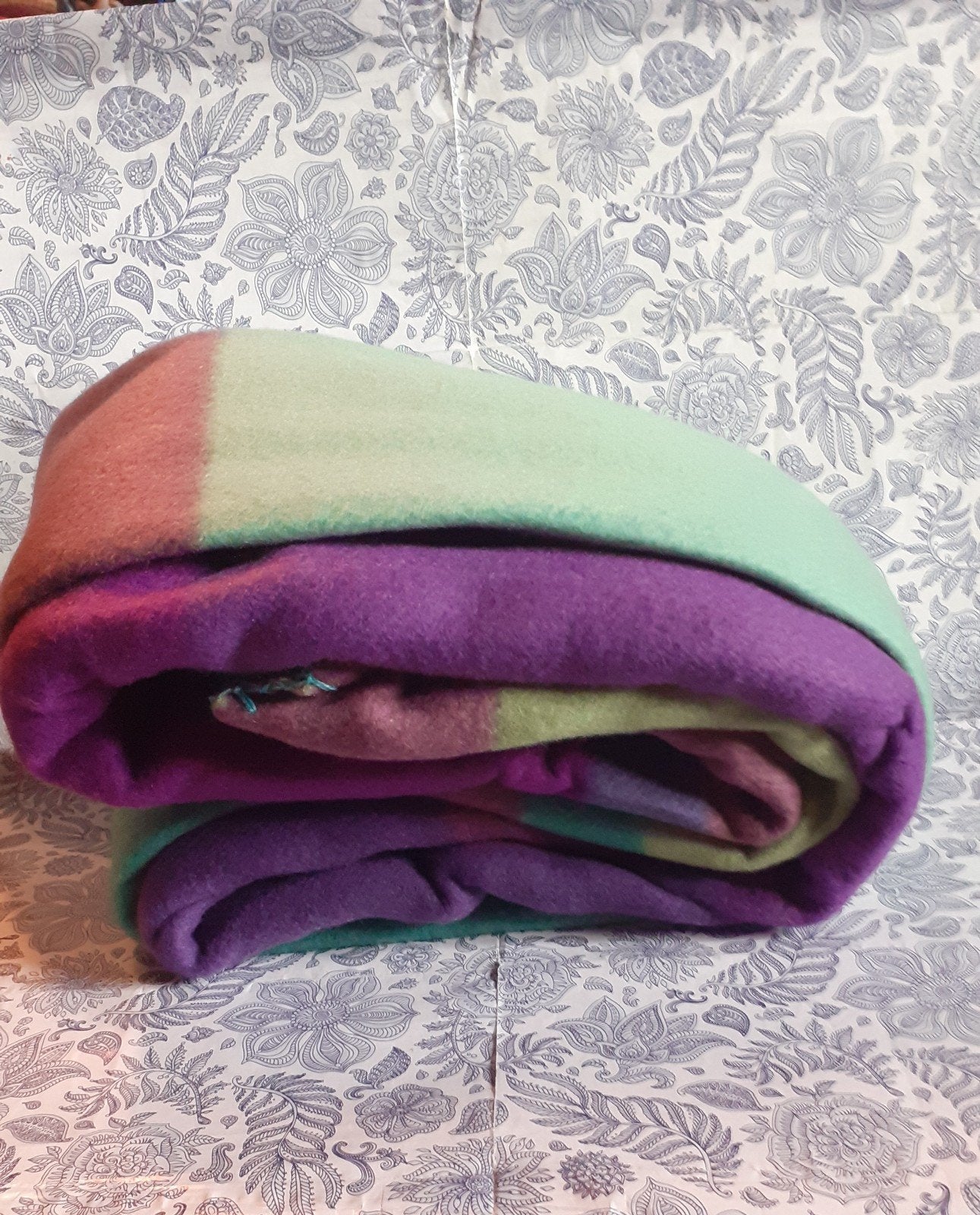 couverture plaid polaire 120x150 cm carreau vert mauve, Neuf, Lavable, 150 cm, Plaid