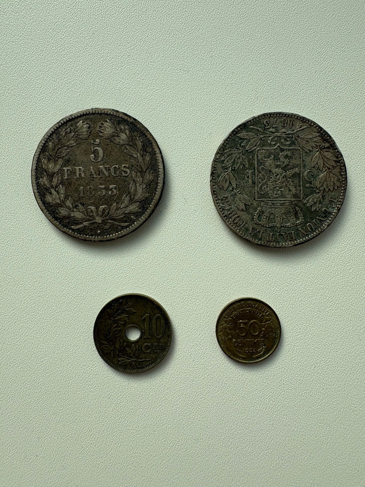 Lot de 4 pièces anciennes (dont 5 Francs argent 1833 & 1873), Enlèvement ou Envoi, Monnaie