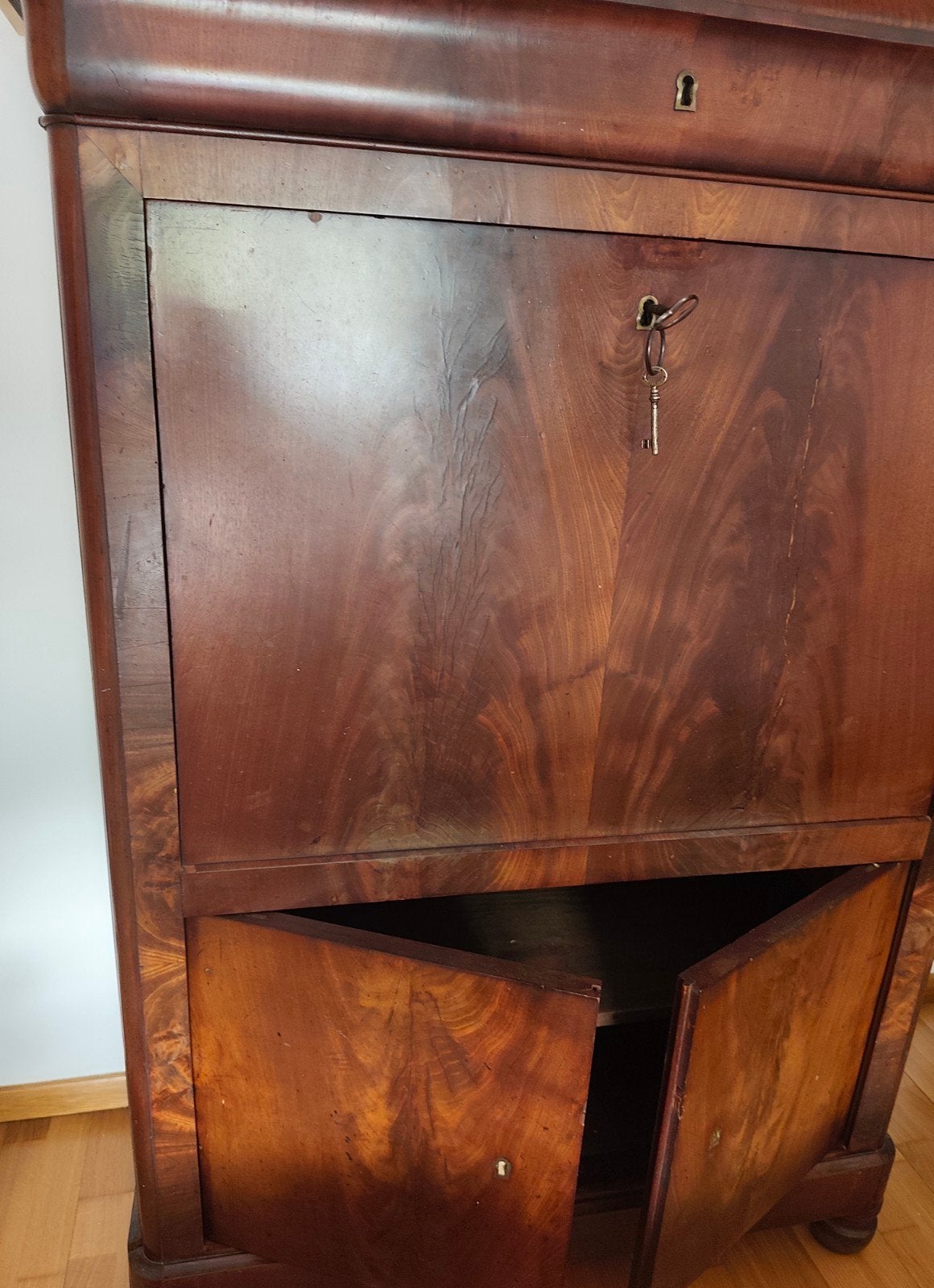 très ancien meuble secrétaire, Enlèvement