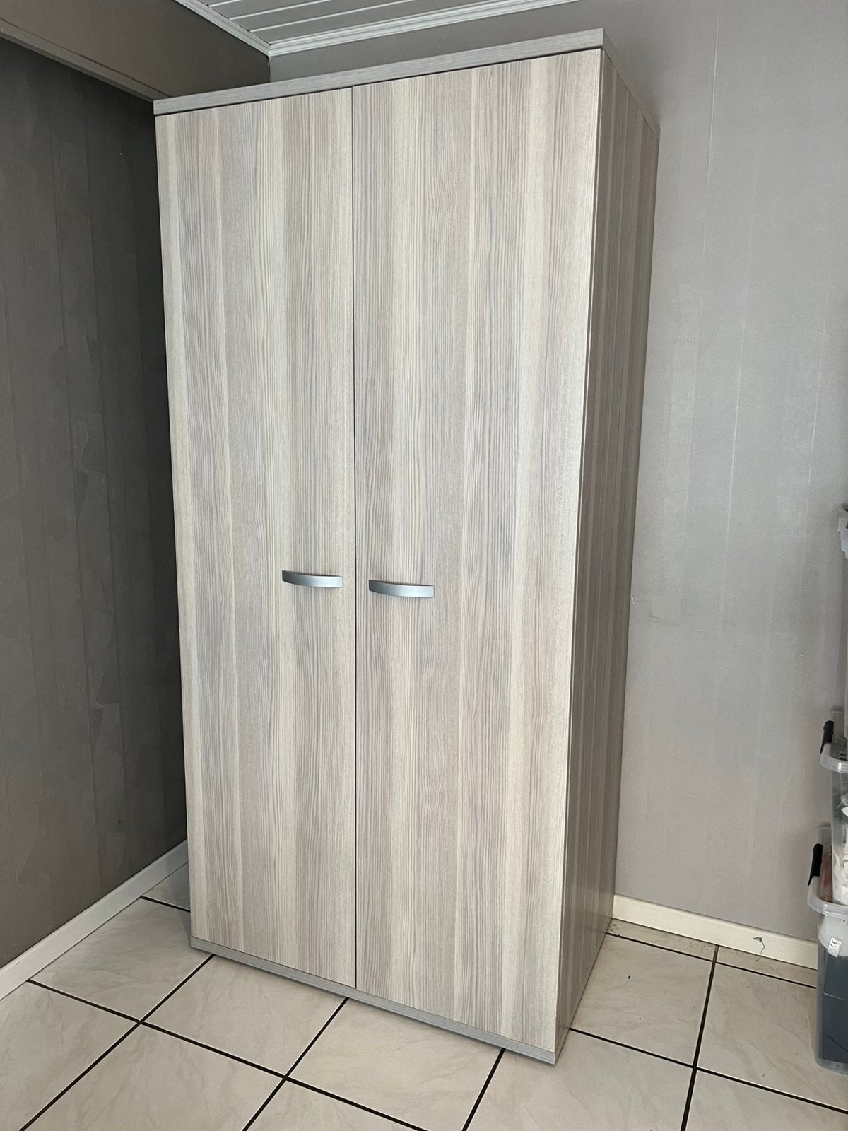 Baby en kleuter slaapkomer kast luiertafel en bed, Huis en Inrichting, Badkamer | Complete badkamers, Ophalen, Zo goed als nieuw