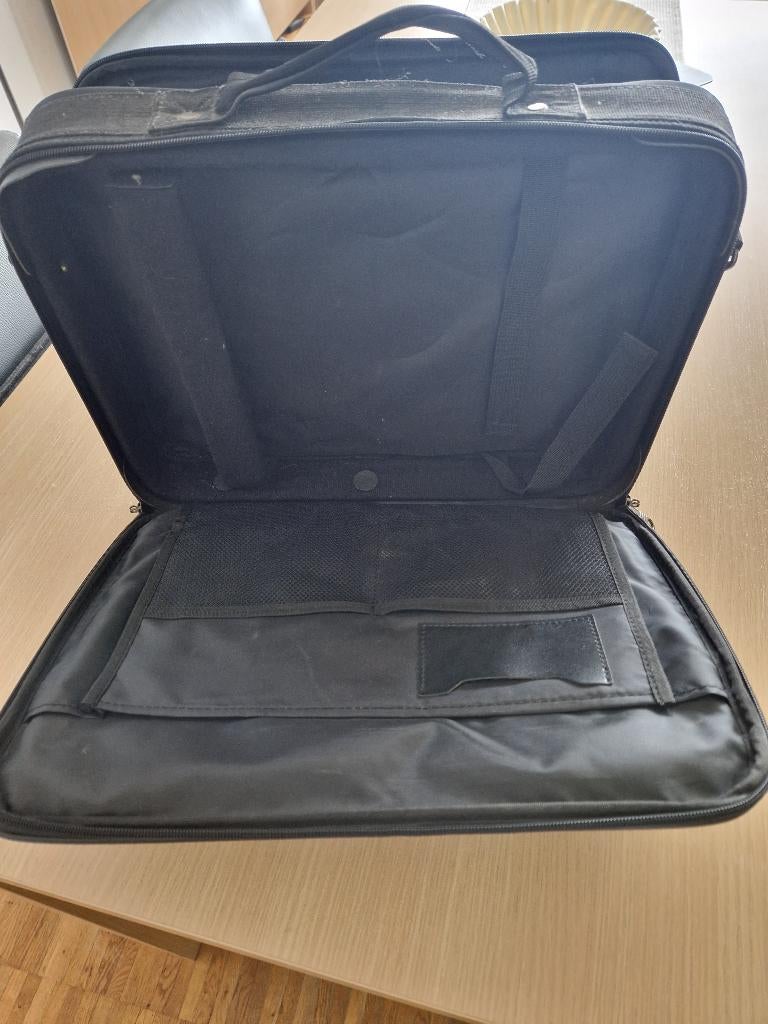 Laptoptas, Computers en Software, Laptoptassen, Ophalen, 15 inch, Zo goed als nieuw, Schoudertas