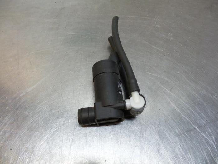 Ruitensproeierpomp voor van een Ford Focus (Focus 04-), Auto-onderdelen, Ruiten en Toebehoren, Ford, Gebruikt, 3 maanden garantie