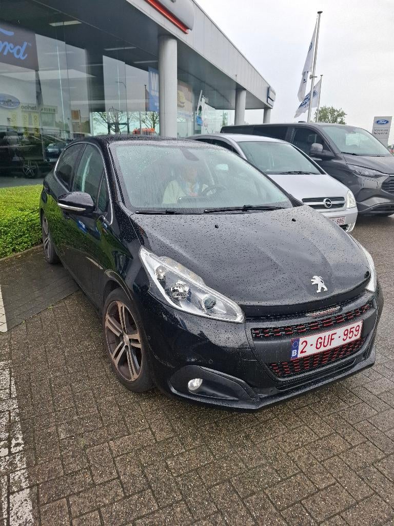 Peugeot 208 GT Line, Auto's, Voorwielaandrijving, Parkeersensor, Zwart, Leder