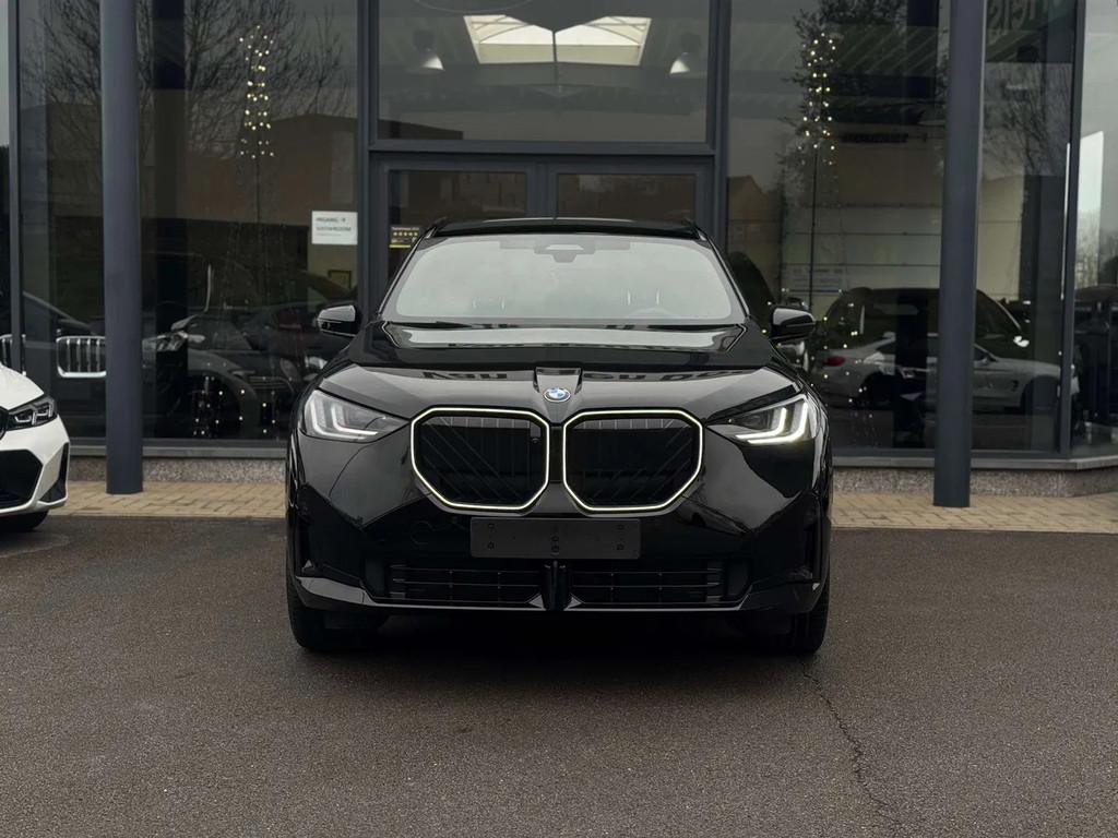 BMW X3 30e xDrive M Sport Pro / PANO / TRKHK / 360 / HUD, Auto's, Automaat, Zwart, 4 cilinders, Zwart
