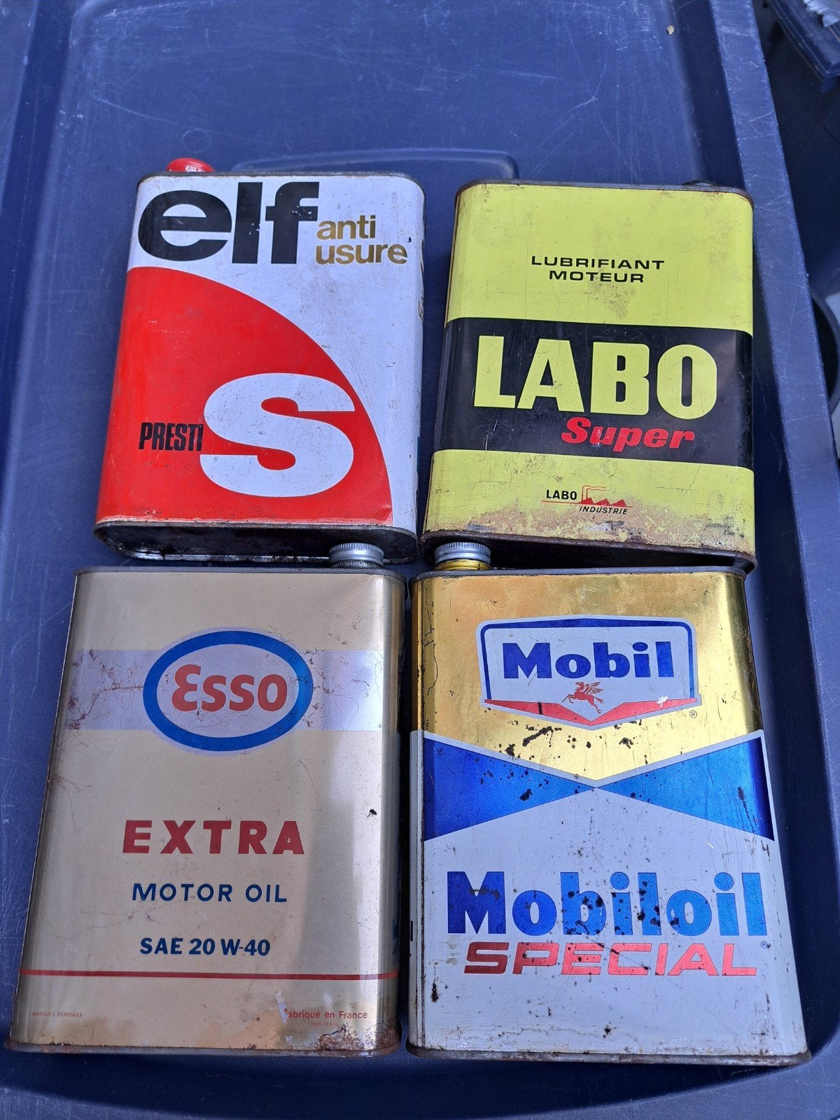 Lot de 4 bidons huile LABO ESSO ELF MOBIL, Collections, Enlèvement ou Envoi