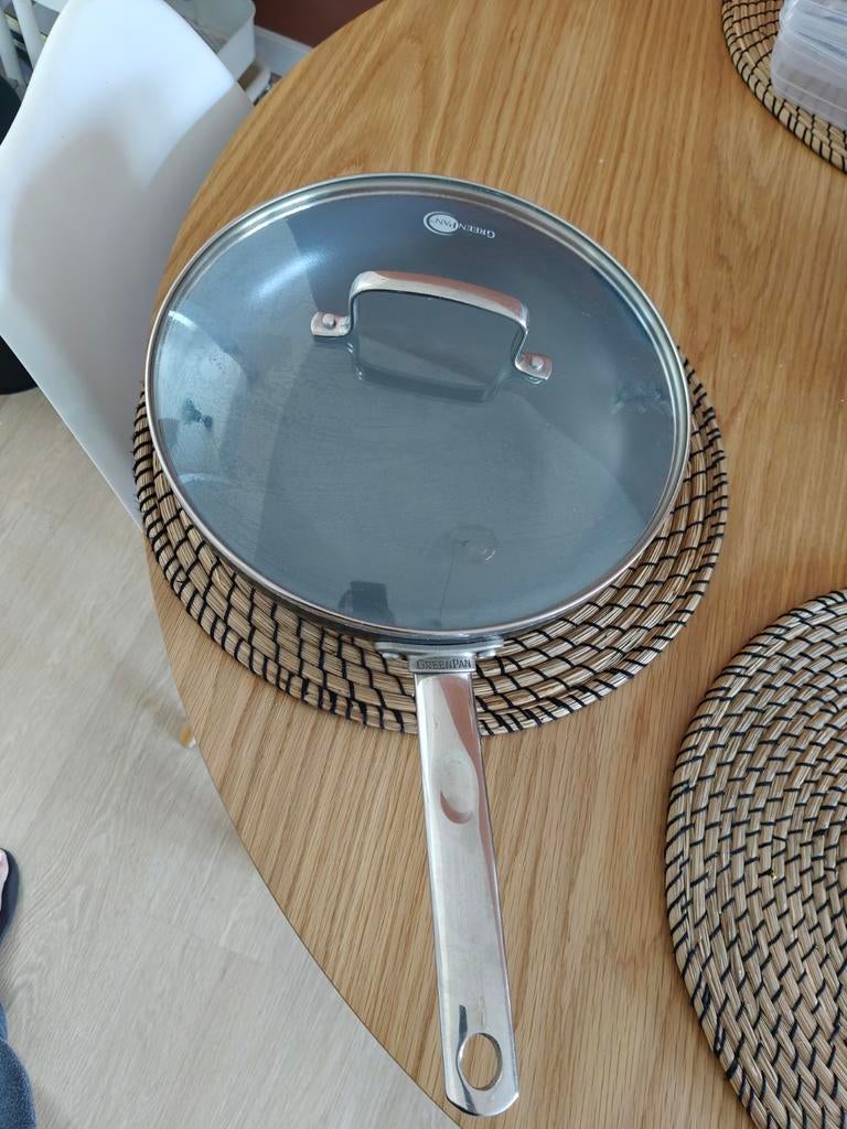 Green Pan, Enlèvement
