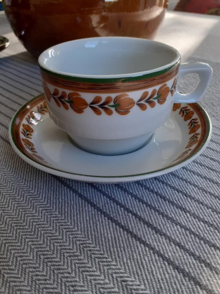 Servies blauw wit + servies zandkleur wit, Huis en Inrichting, Ophalen, Zo goed als nieuw, Porselein, Compleet servies