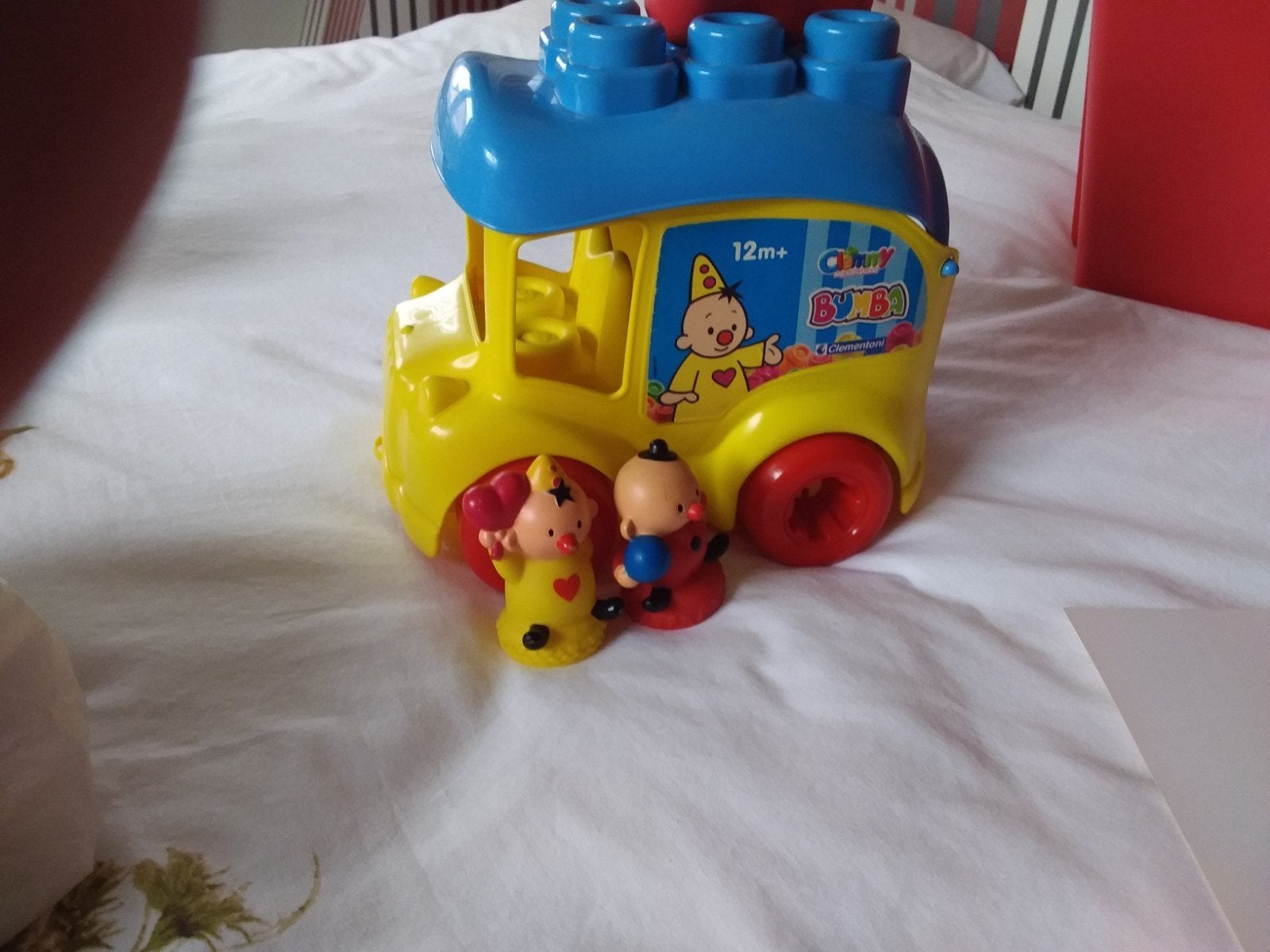 bumba auto met poppetjes en blokjes, Ophalen, Zo goed als nieuw, 6 maanden tot 2 jaar