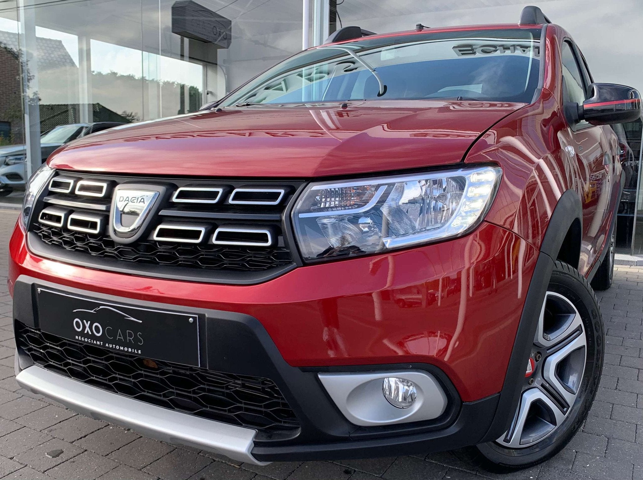 Dacia Sandero 0.9 TCe Stepway Plus Techroad 90CV / Grand Gps, Rouge, https://public.car-pass.be/vhr/43da9073-9a09-44ec-8ca3-3ecc8bfd7bb7