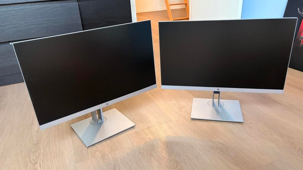 Twee HP Full HD monitoren - perfect voor thuiswerken, Ophalen of Verzenden, Zo goed als nieuw, HD, DisplayPort