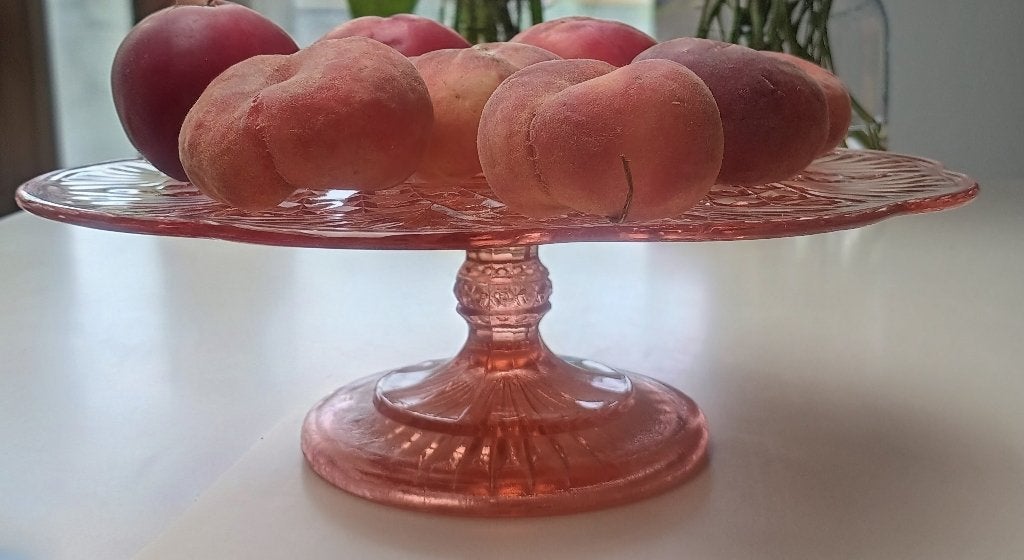 Vintage rosaline taartschotel op voet, art deco patroon, Antiek en Kunst, Ophalen