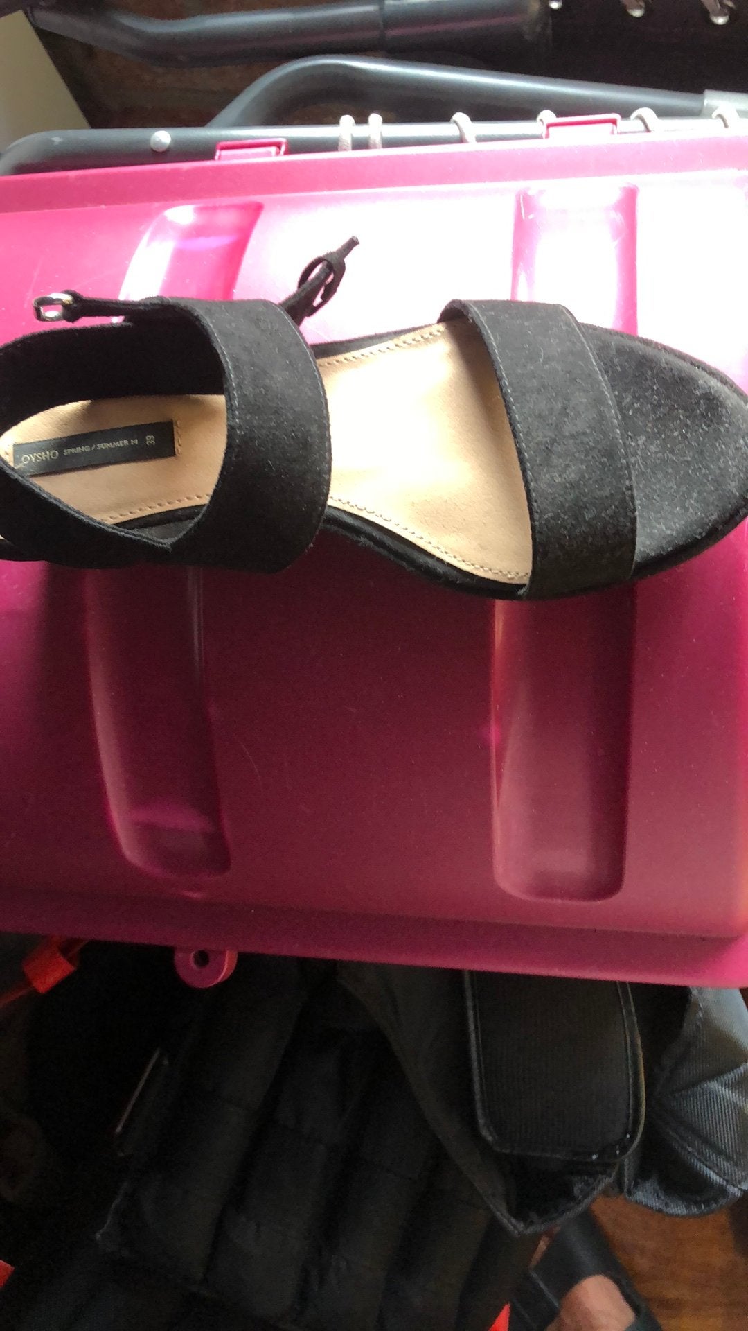 Dames sleehak sandalen Oysho maat 39, Kleding | Dames, Ophalen of Verzenden, Zo goed als nieuw, Zwart