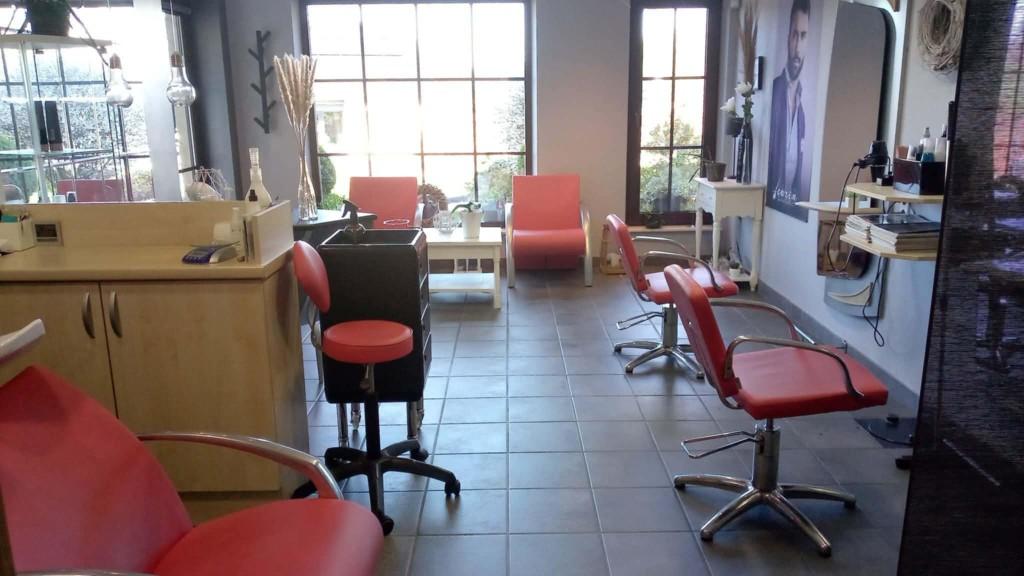 Salon de coiffure, Enlèvement