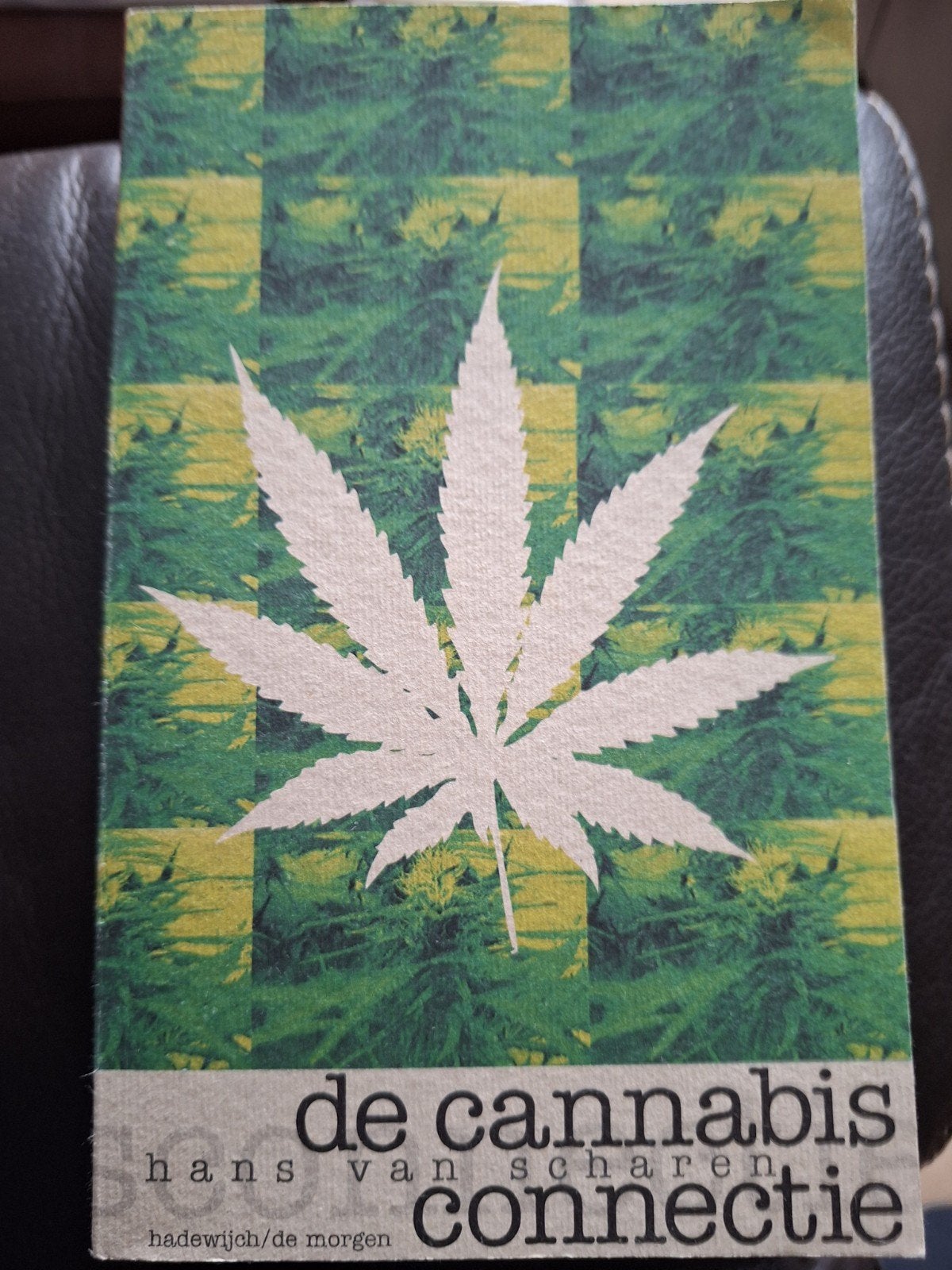 H. van Scharen - De cannabis connectie, Livres, Santé, Diététique & Alimentation, Enlèvement ou Envoi, H. van Scharen