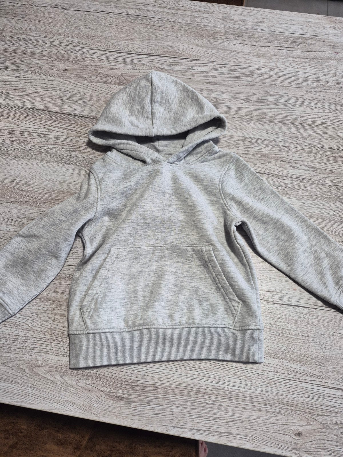 grijze trui maat 104, Enfants & Bébés, Vêtements enfant | Taille 104, Enlèvement