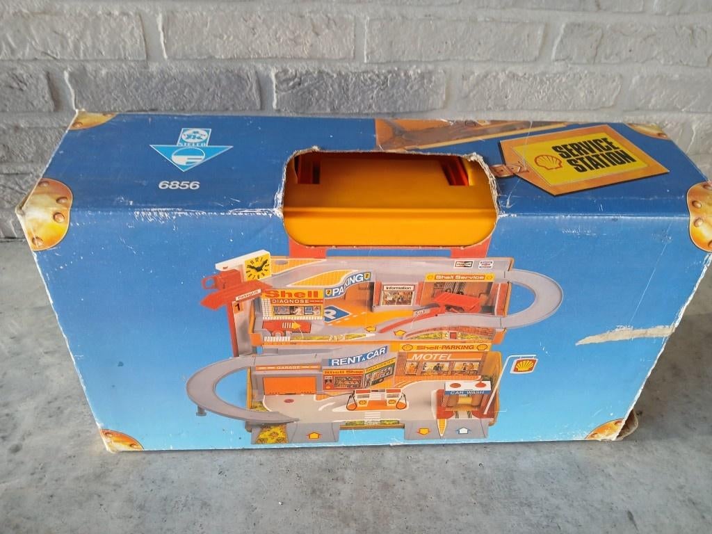 75€ pour 2 garages années 70-80 pour voitures miniatures, Enlèvement, Utilisé