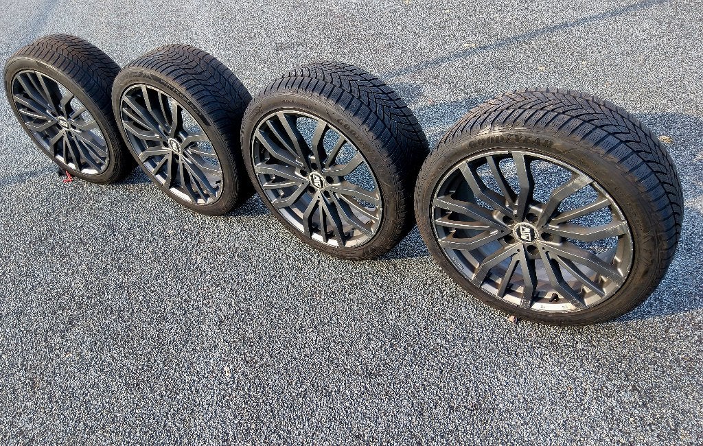 Roues hiver 225/45R19 sur jantes alu Skoda Karoq, Autos : Pièces & Accessoires, Pneus et Jantes, Pneus hiver, Utilisé, 225 mm