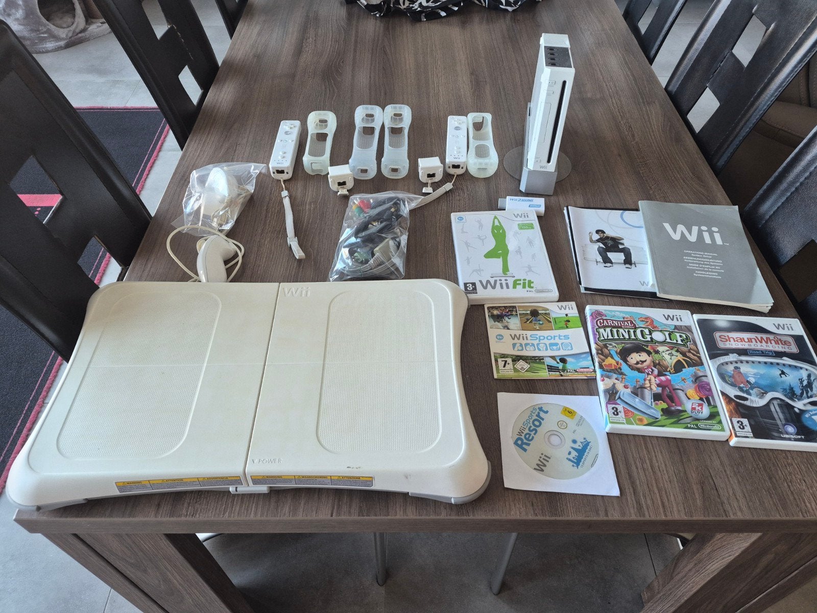 complete wii met Balanceboard en motioncontrollers, Games en Spelcomputers, Ophalen, Gebruikt, Met 2 controllers, Met Balance Board