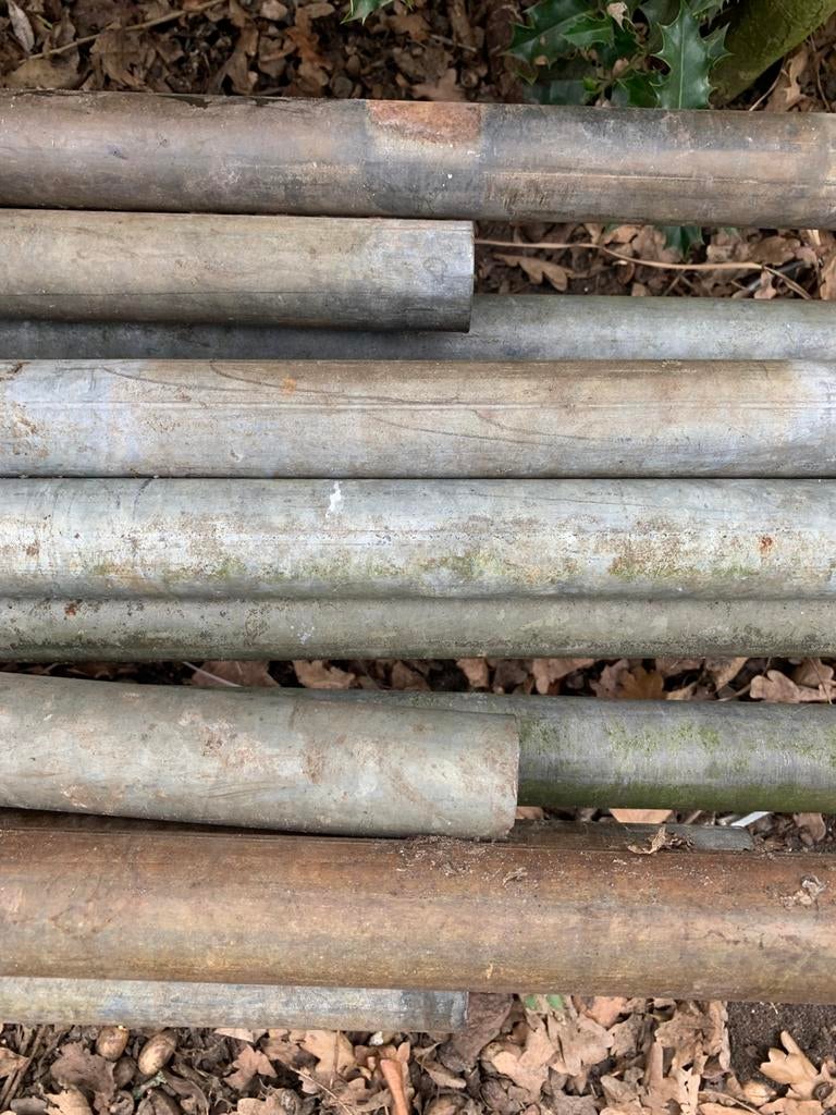Metalen omheiningspalen, Tuin en Terras, Ophalen, Gebruikt, 250 cm of meer, Palen