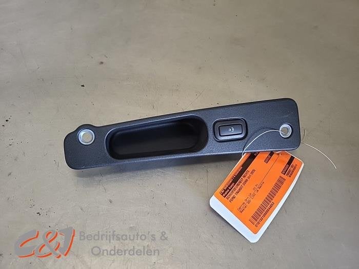 Poignée porte coulissante droite d'un Ford Transit Connect, Autos : Pièces & Accessoires, Carrosserie & Tôlerie, Ford, Utilisé