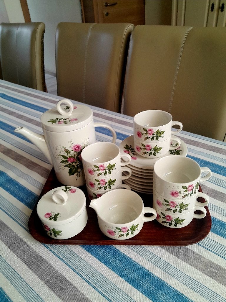 Villeroy & Boch Roses Service à Café 8 personnes TBE, Antiquités & Art, Enlèvement ou Envoi