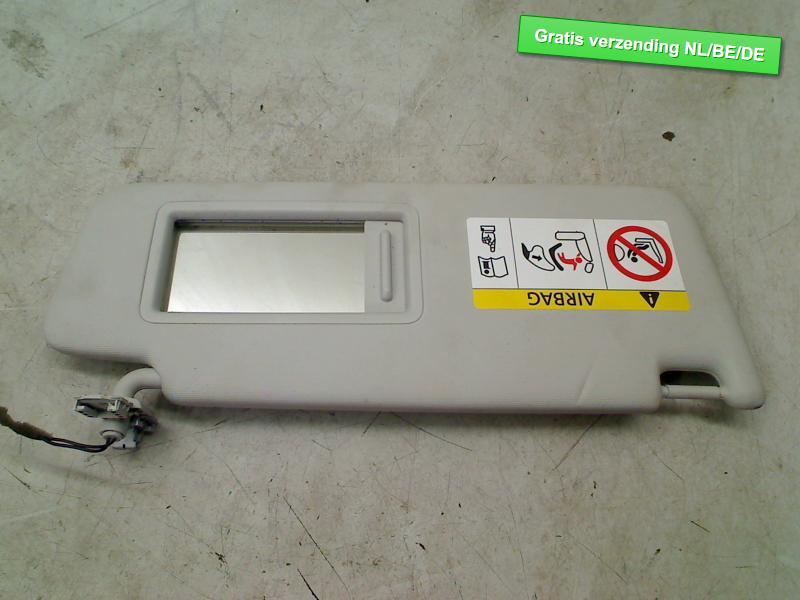 ZONNEKLEP RECHTS Volkswagen T-Roc I (5G0857552DB), Gebruikt, De Bloemendaal 21 21
5221 EB  'S HERTOGENBOSCH, NL, Info@123Parts.nl