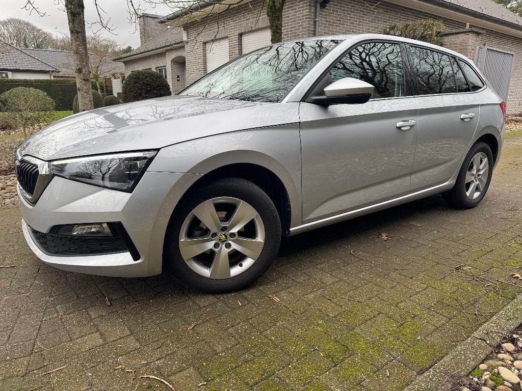 Skoda Scala, Autos, Skoda, Argent ou Gris, Euro 6, Entreprise, USB