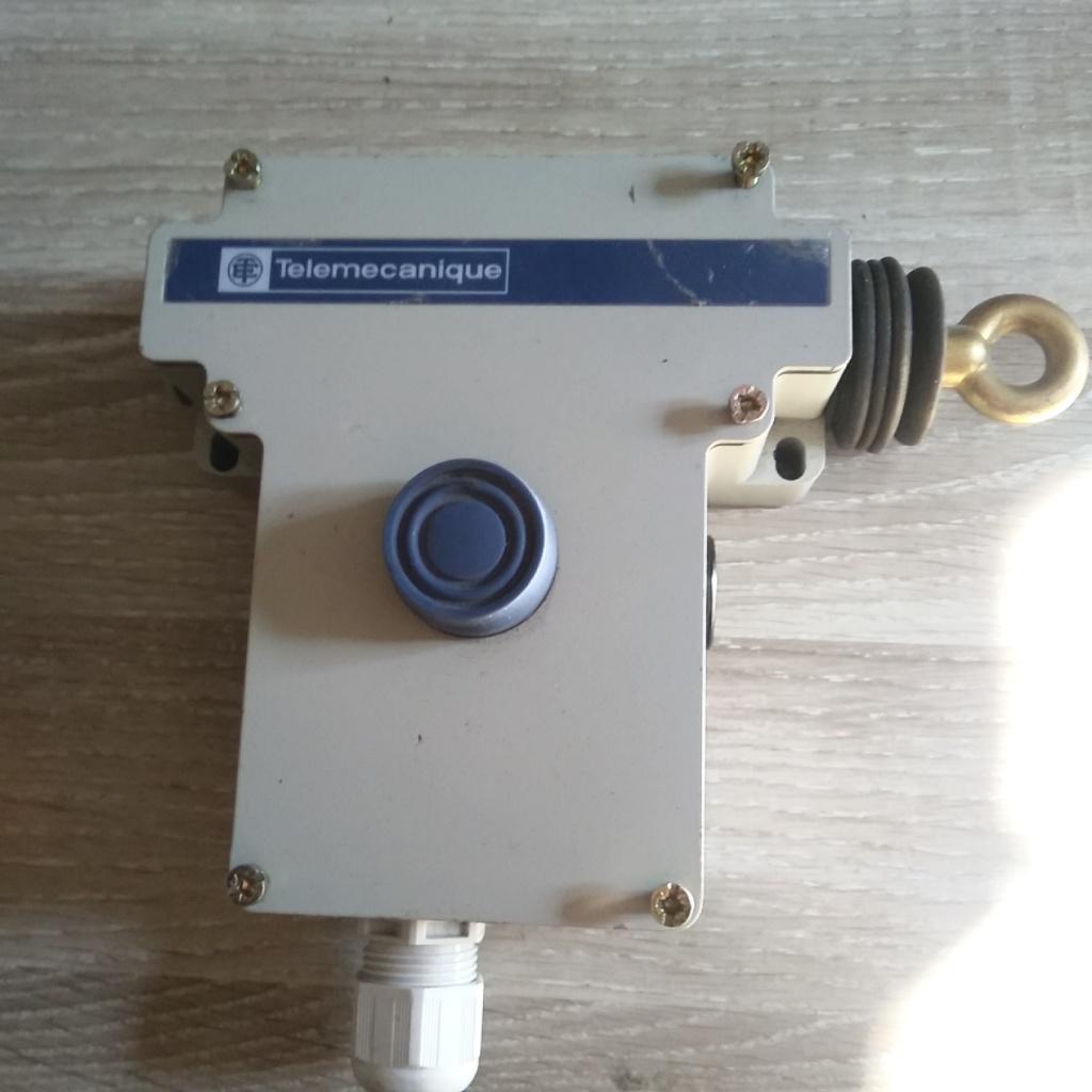 Telemechanica - Noodstopschakelaar, Doe-het-zelf en Bouw, Elektriciteit en Kabels, Ophalen of Verzenden, Nieuw, Schakelaar