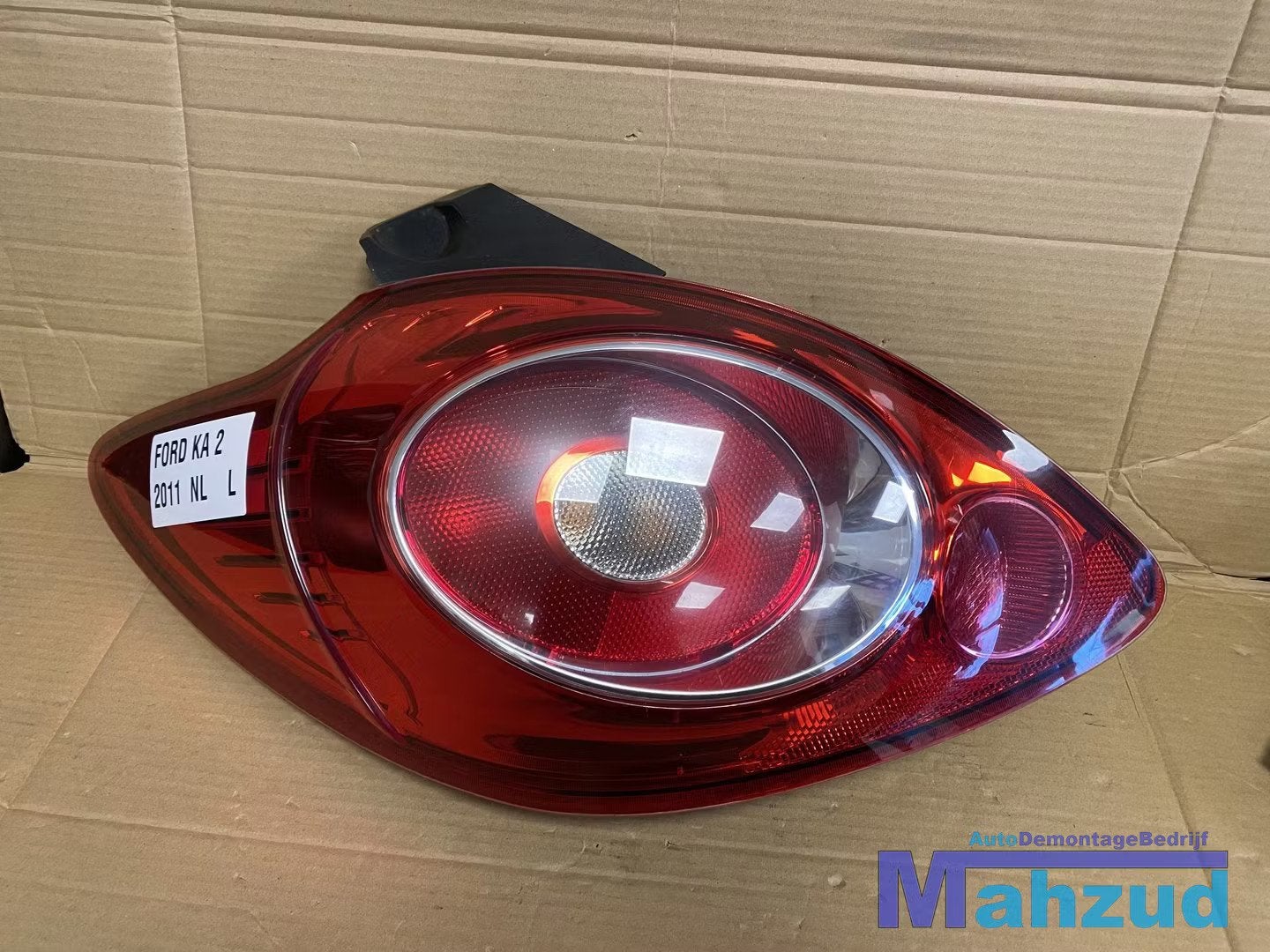 FORD KA 2 Links achterlicht 2008-2016, Info@ford.com, Ford Motor Company, American Road 1
48126  Dearborn, Ford