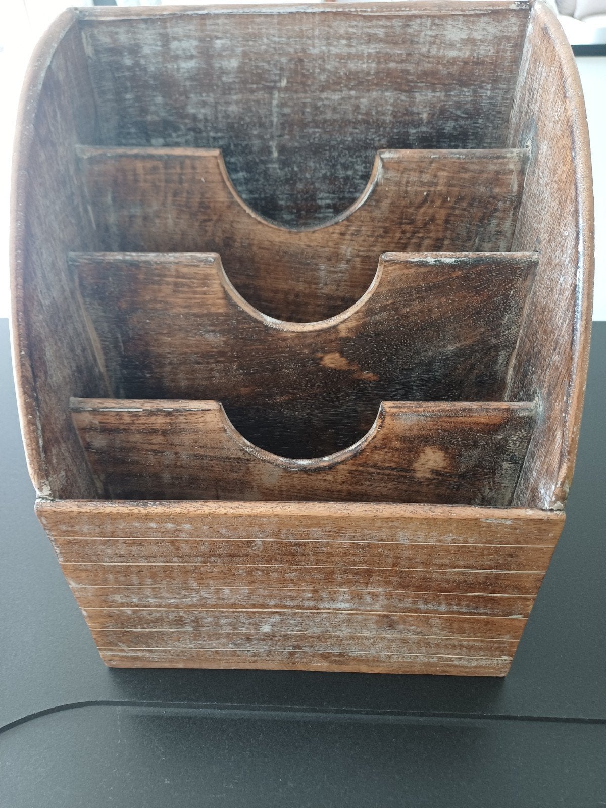 Porte-revues entièrement en bois, 4 compartiments, Maison & Meubles, Accessoires pour la Maison | Porte-journaux & Porte-revues