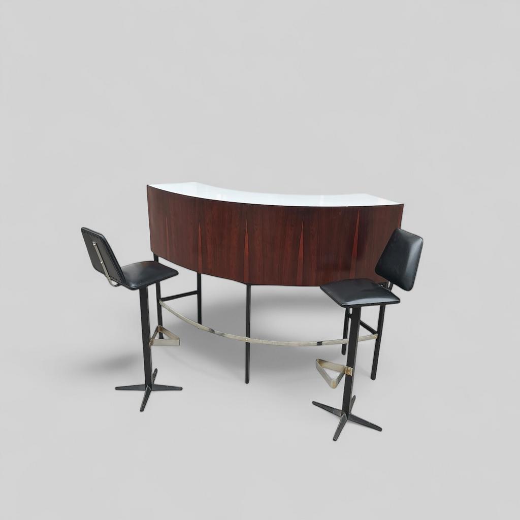 Rosewood bar + barstools, Ophalen, Zo goed als nieuw