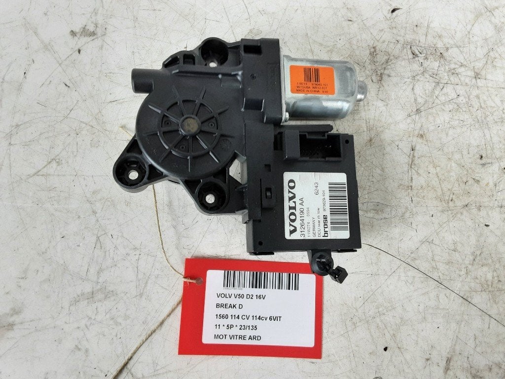 MOTEUR LEVE VITRE ELECTRIQUE ARRIÈRE DROIT Volvo V50 (MW), Mevr. I. Hauben, Arrière, Rue de l'Espoir 34 34
4030  GRIVEGNÉE, BE