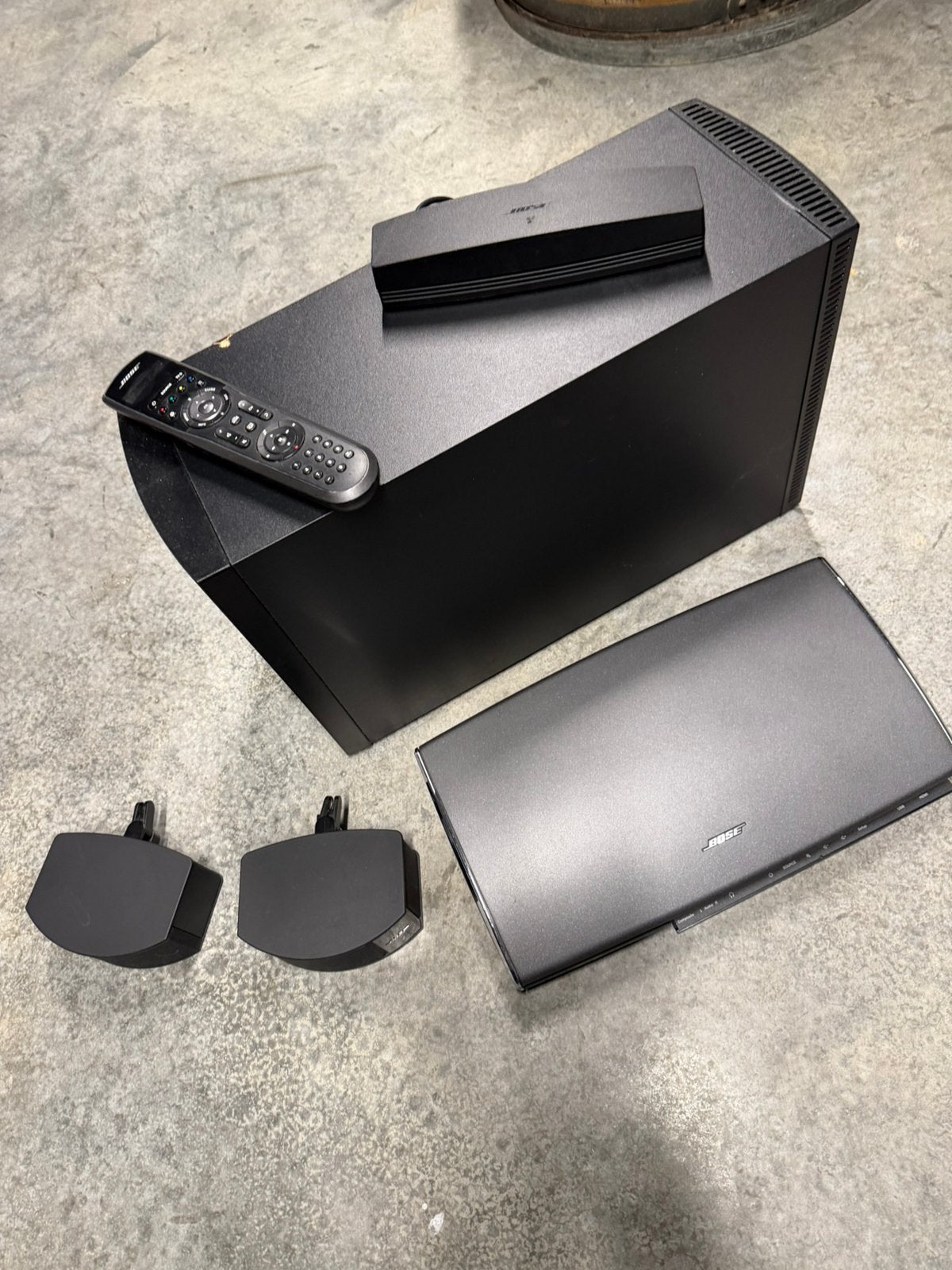 Bose Surround systeem / lifestyle 235 - 2 speakers - 1 sub, Gebruikt, 2.1-systeem, 70 watt of meer, Overige spelers