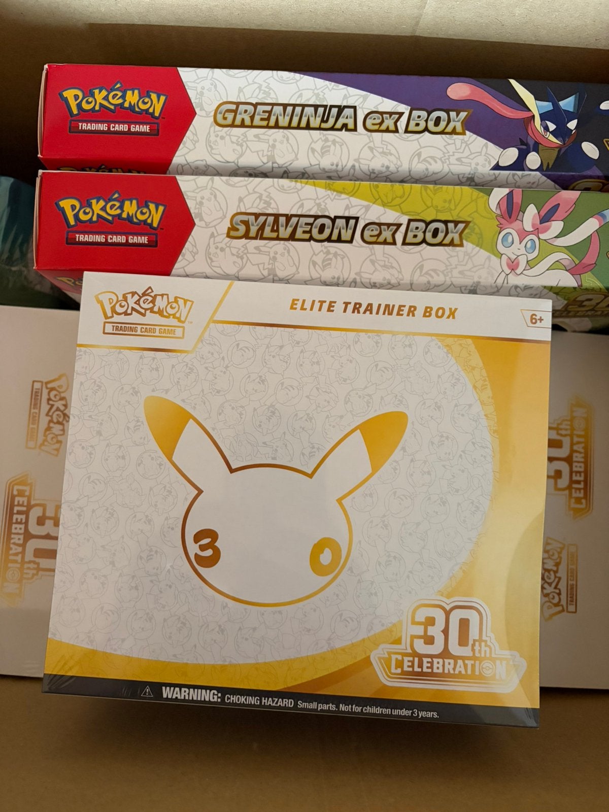 Pokemon celebrations 30th ETB en boxen, Enlèvement ou Envoi, Comme neuf