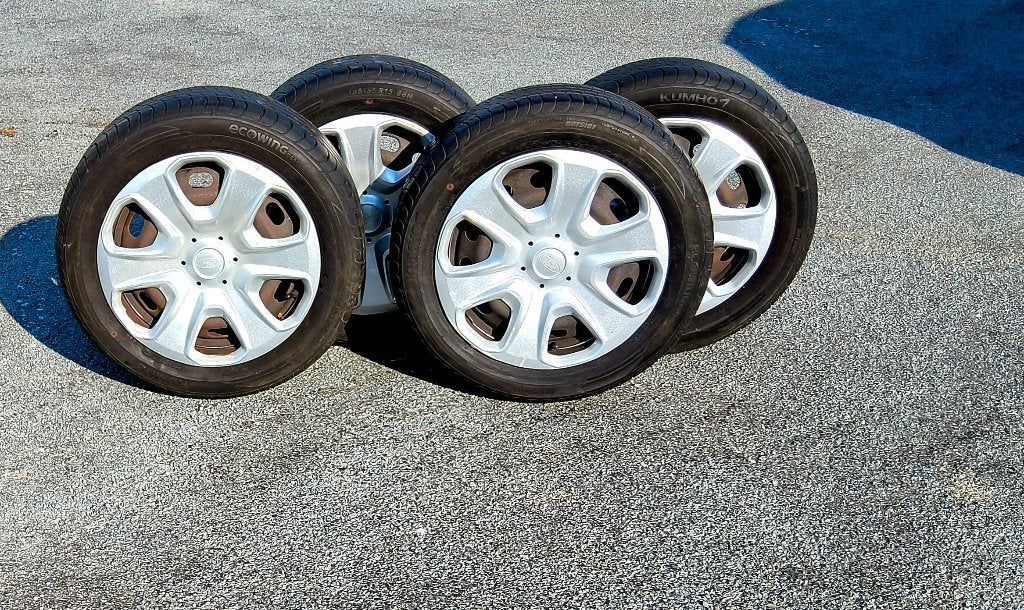 Belles roues été 185/55-15 originales Ford Fiesta, Autos : Pièces & Accessoires, Pneus & Jantes, 15 pouces, Pneus et Jantes, Pneus été
