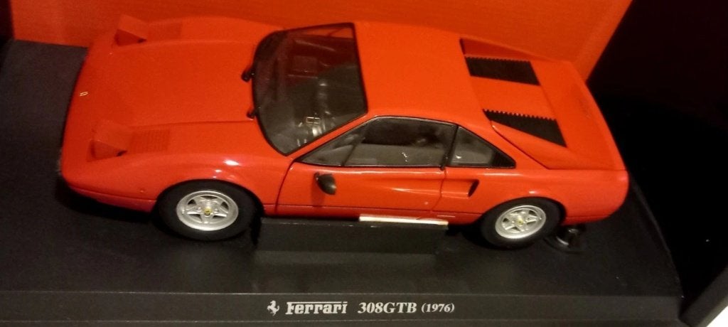 1/18 Ferrari 308 GTB Vetroresina Rosso Corsa 1976 Kyosho, Hobby en Vrije tijd, Ophalen of Verzenden, Zo goed als nieuw, Auto, Kyosho